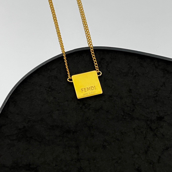 Fendi necklace 10lyr6 (6)
